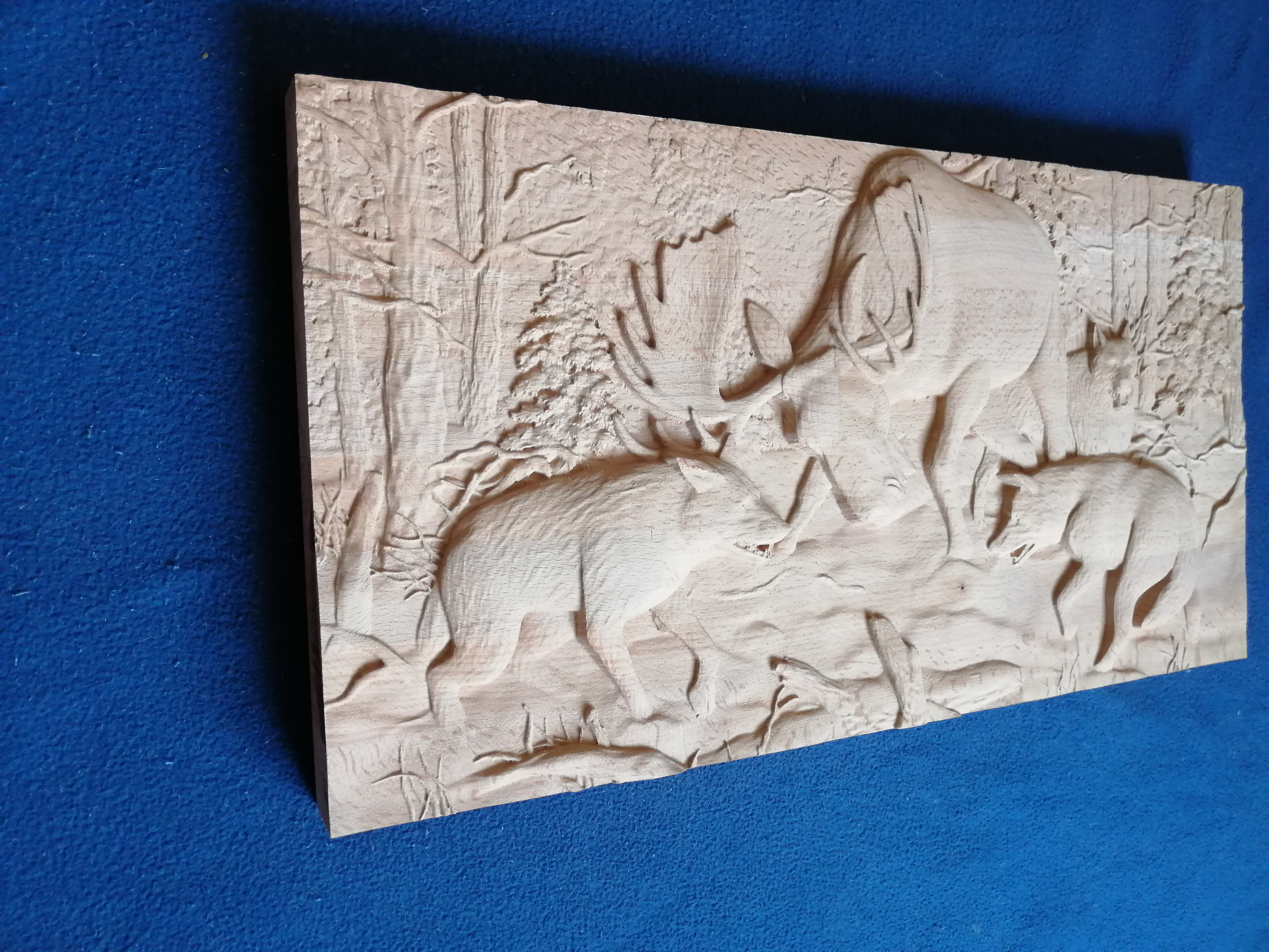 Деревянная картина Лесная схватка